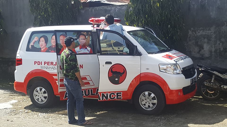 ambulance yang disiapkan PDIP Minsel untuk bantu masyarakat