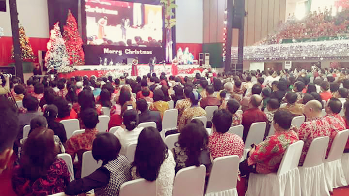 Presiden Joko Widodo saat memberikan arahan di suasana Natal Tingkat Nasional yang berlangsung di Provinsi Sulawesi Utara