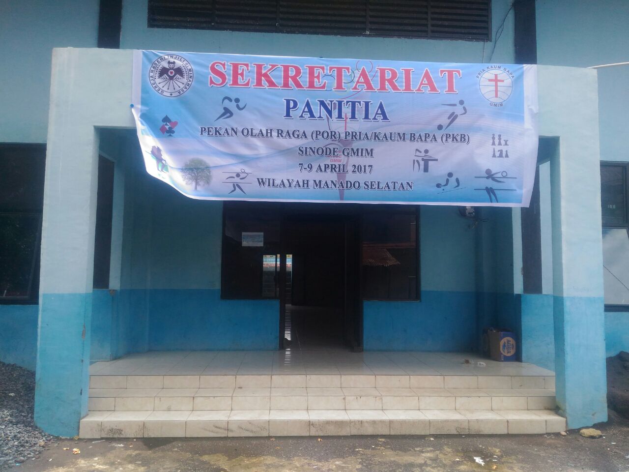 Sekretariat PKB POR Sinode GMIM, di kompleks stadion Klabat, Ranotana, Kota Manado