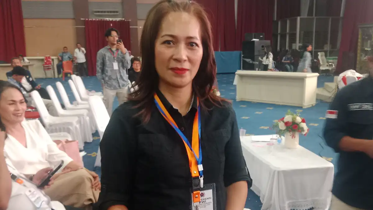Sintya Bojoh Pimpin PWI Sulut, Gubernur Yulius Selvanus Ingatkan Kode Etik