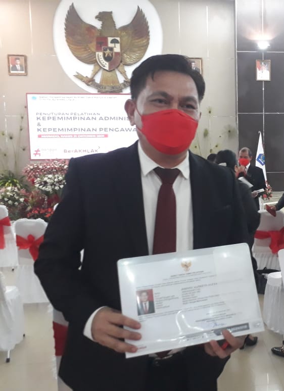 Johnny Suak Raih Lagi Prestasi