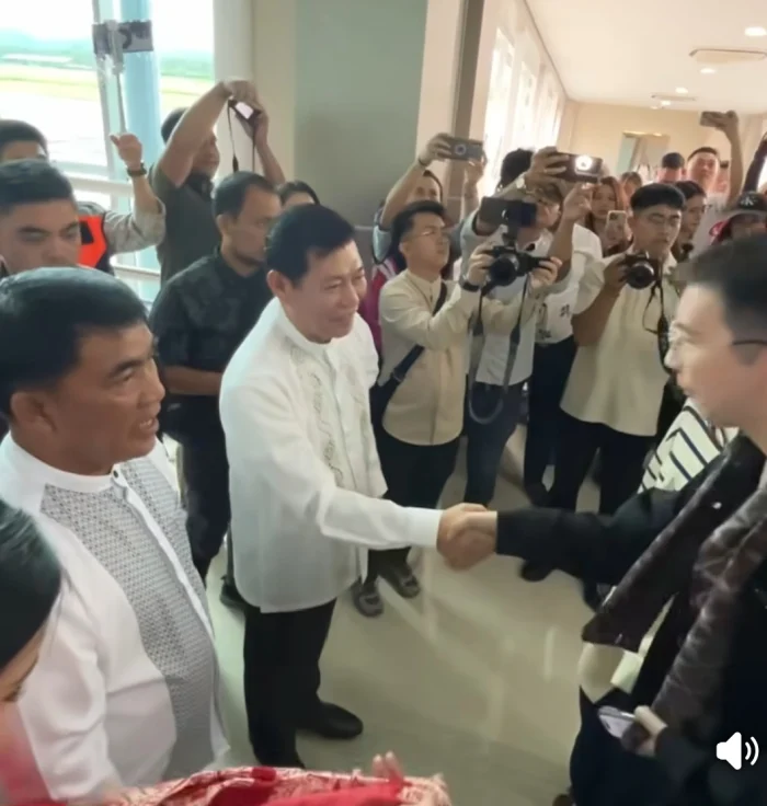 YSK Sambut 138 Wisatawan Cina Tiba di Manado