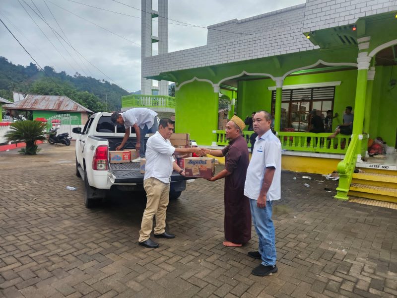 Gerindra Bolmong Salurkan Bantuan untuk Korban Banjir Bandang Solimandungan II. Hardjono: Partai Harus Hadir Saat Rakyat Tertimpa Musibah